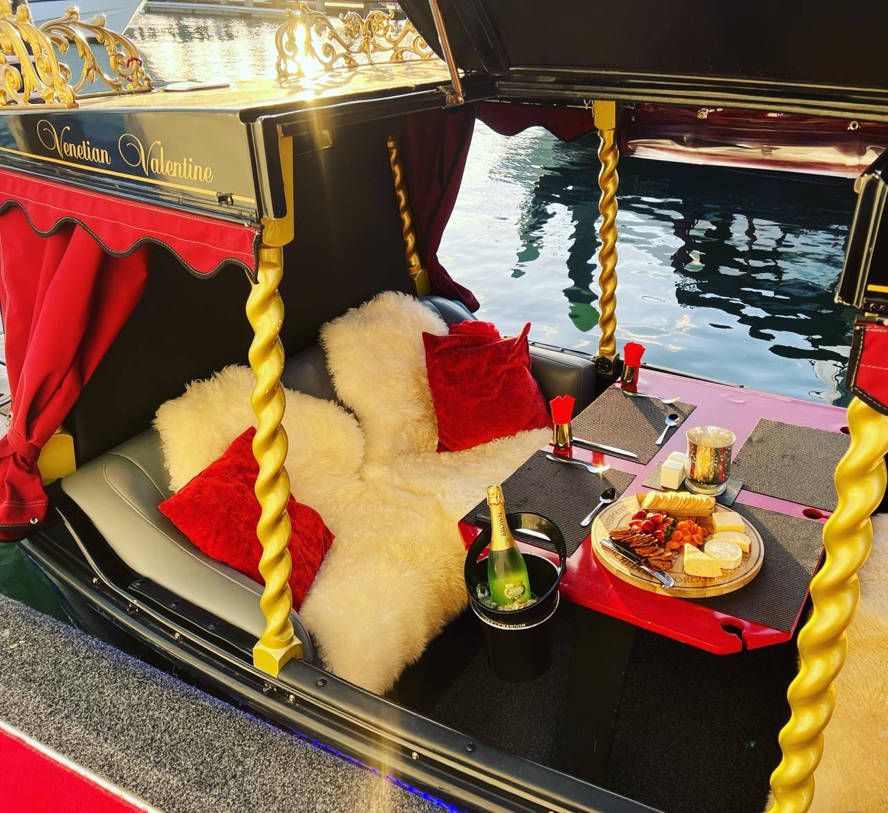Package 6: Luxury Gondola Cruise